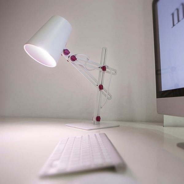 Picture of Simple Desktop Lamp